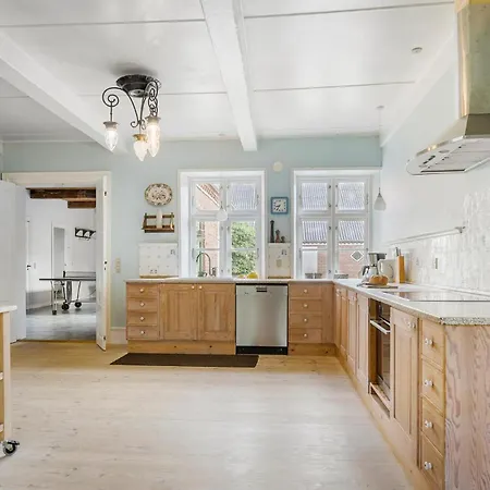 Gorgeous In With Wifi Feriehus